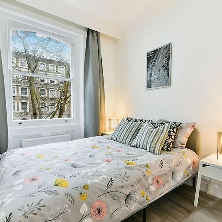 Knightsbridge Stylish Two Bedroom Apartment Λονδίνο Εξωτερικό φωτογραφία