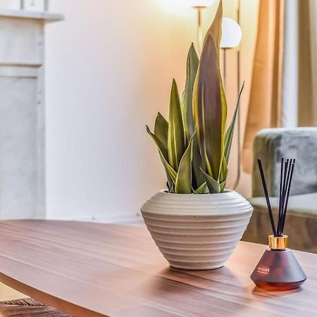 Knightsbridge Stylish Two Bedroom Apartment Λονδίνο Εξωτερικό φωτογραφία