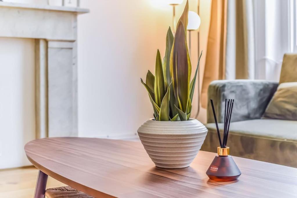 Knightsbridge Stylish Two Bedroom Apartment Λονδίνο Εξωτερικό φωτογραφία